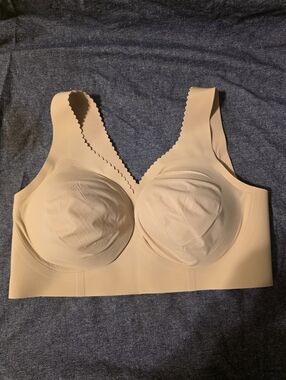 EVELYN  BOBBIE EVELYN Bra Size L NEW